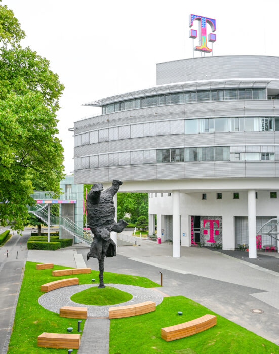 Bonn 30 Jahre Deutsche Telekom Skulptur von Miquel Barceló